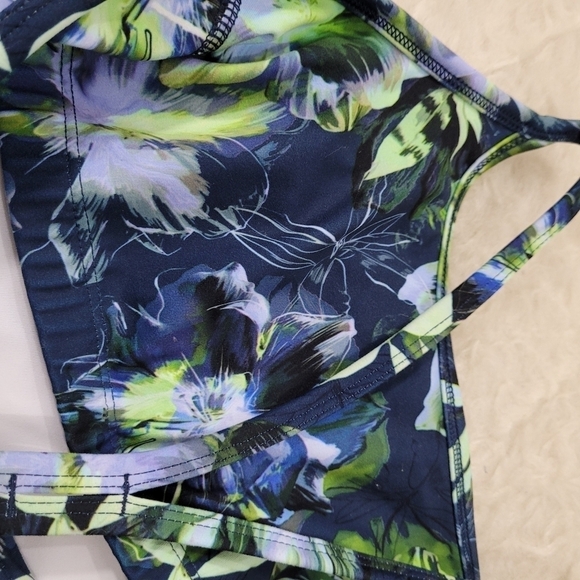 X by Gottex Floral Workout Set - Picture 10 of 14